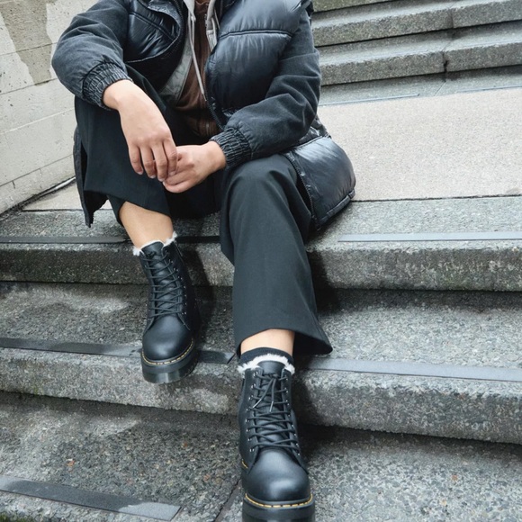 DR MARTENS JADON BOOT LEATHER FAUX FUR LINED PLATFORMS - Picture 10 of 13